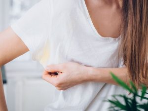 cara menghilangkan noda kuning di baju putih