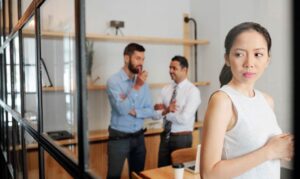 ciri-ciri glass ceiling