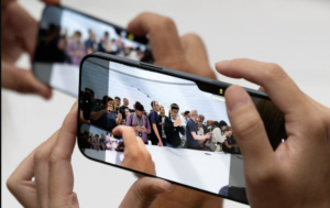 layar iphone 16 pro