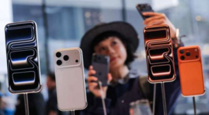 iPhone 17 turun harga